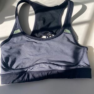 lululemon sports bra